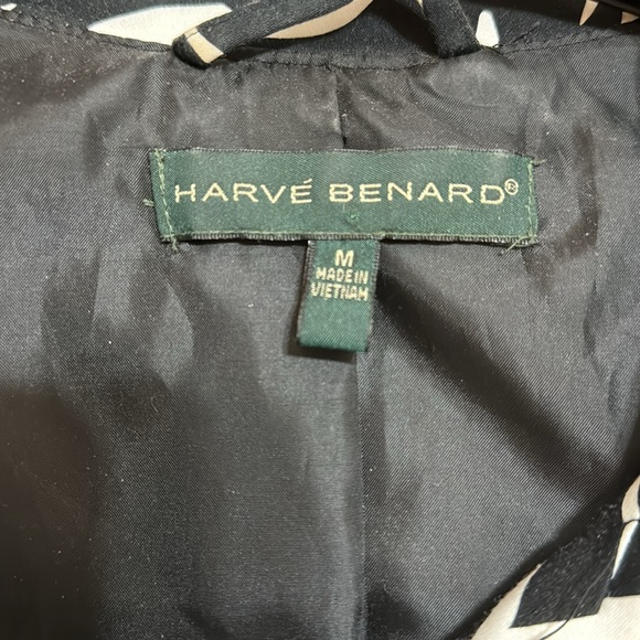 Striking jacket! Size medium by Harve Bernard - Picture 3 of 5
